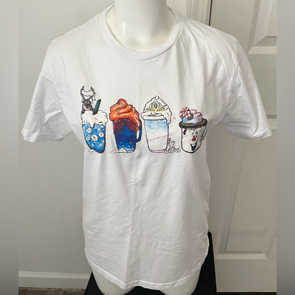 Outlash Wear Disney Frozen Drinks White Graphic Shirt size Large